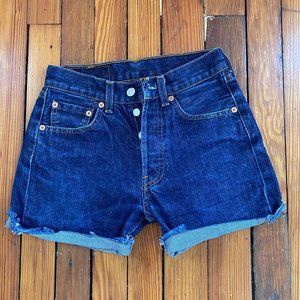 Levi’s Shorts | 501 W26